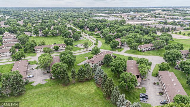 8824 N Maplebrook Court, Brooklyn Park, MN 55445