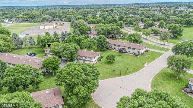 8824 N Maplebrook Court, Brooklyn Park, MN 55445