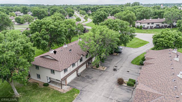8824 N Maplebrook Court, Brooklyn Park, MN 55445