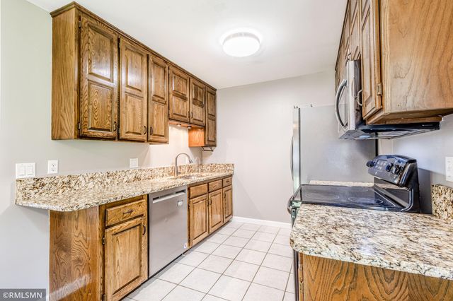 8824 N Maplebrook Court, Brooklyn Park, MN 55445