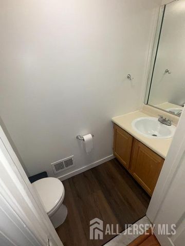 778 Harbortown Boulevard, Perth Amboy, NJ 08861