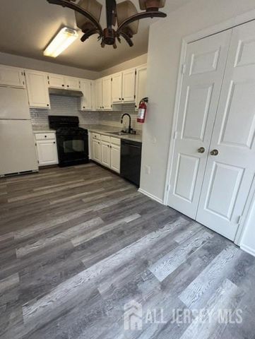778 Harbortown Boulevard, Perth Amboy, NJ 08861