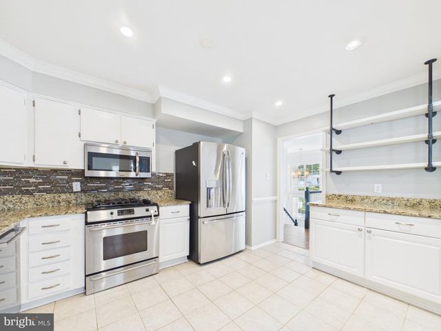9201 CHERRYTREE DR, Alexandria, VA 22309