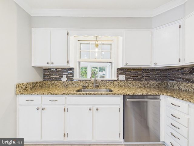 9201 CHERRYTREE DR, Alexandria, VA 22309