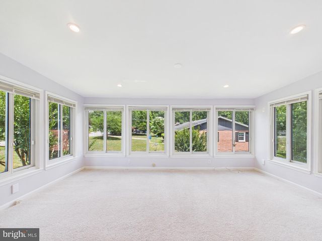 9201 CHERRYTREE DR, Alexandria, VA 22309