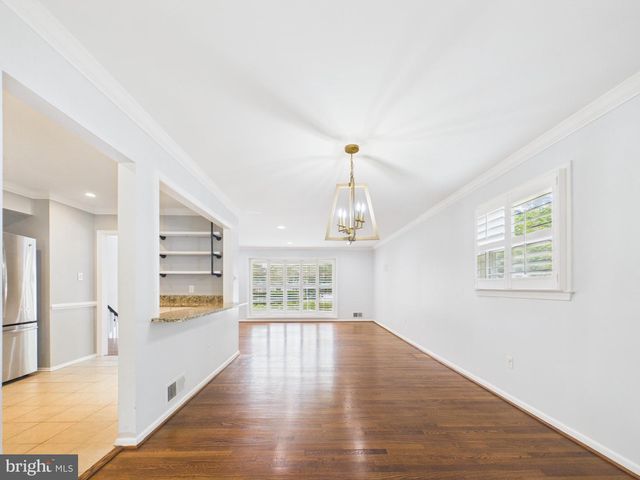 9201 CHERRYTREE DR, Alexandria, VA 22309
