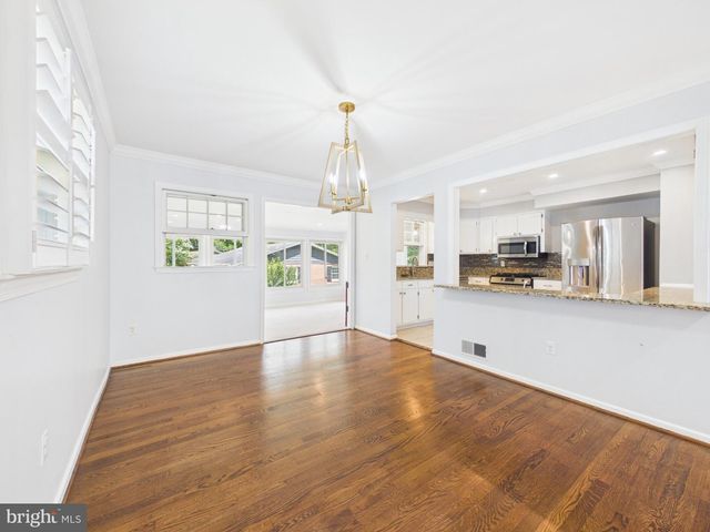 9201 CHERRYTREE DR, Alexandria, VA 22309
