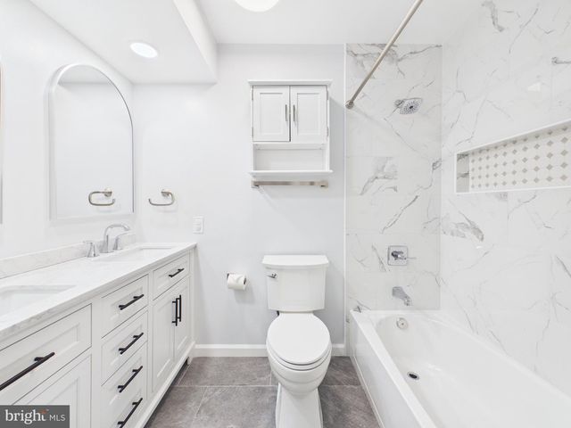 9201 CHERRYTREE DR, Alexandria, VA 22309
