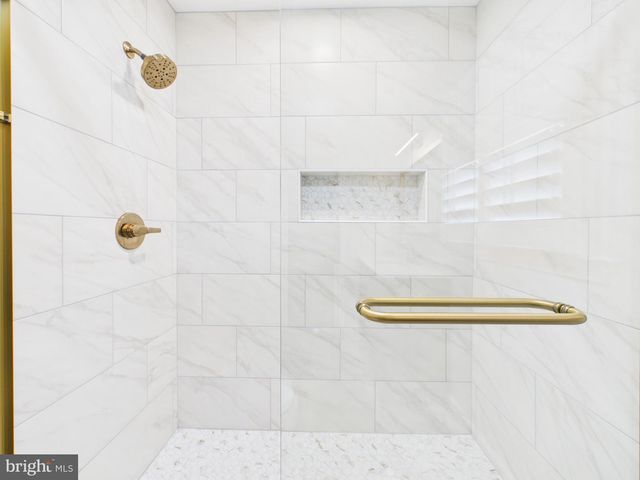 9201 CHERRYTREE DR, Alexandria, VA 22309
