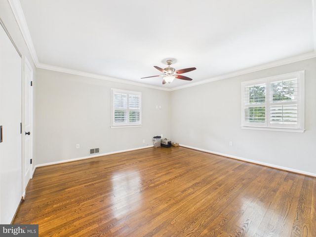 9201 CHERRYTREE DR, Alexandria, VA 22309