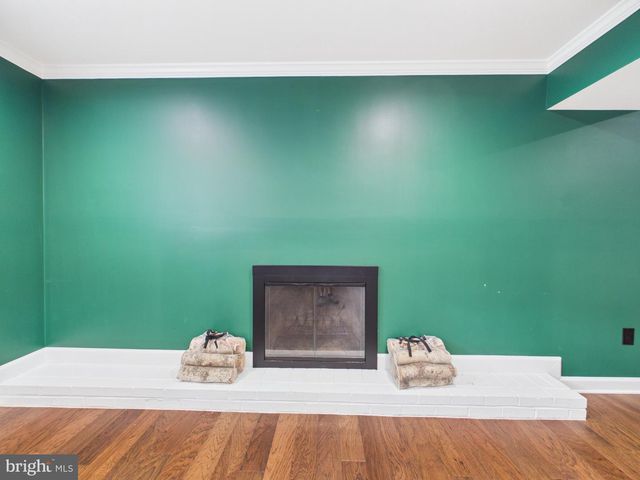 9201 CHERRYTREE DR, Alexandria, VA 22309
