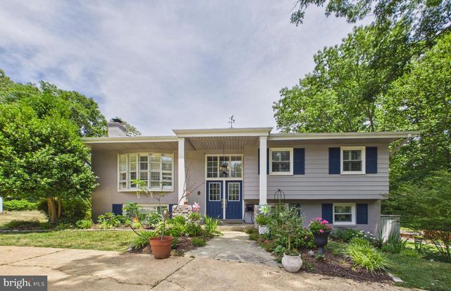 9201 CHERRYTREE DR, Alexandria, VA 22309