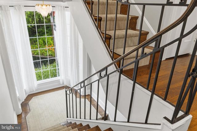 1212 LENOX RD, Jenkintown, PA 19046