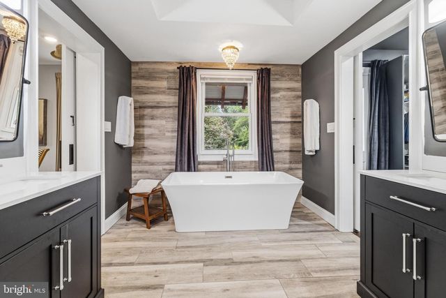 1212 LENOX RD, Jenkintown, PA 19046