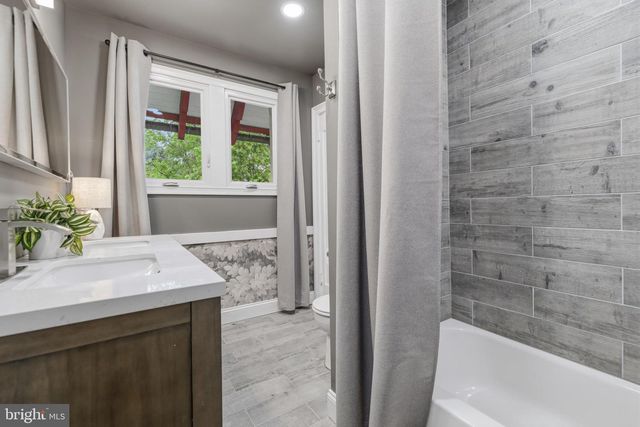 1212 LENOX RD, Jenkintown, PA 19046