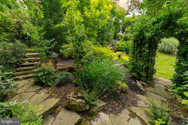 1212 LENOX RD, Jenkintown, PA 19046