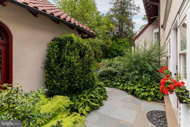 1212 LENOX RD, Jenkintown, PA 19046