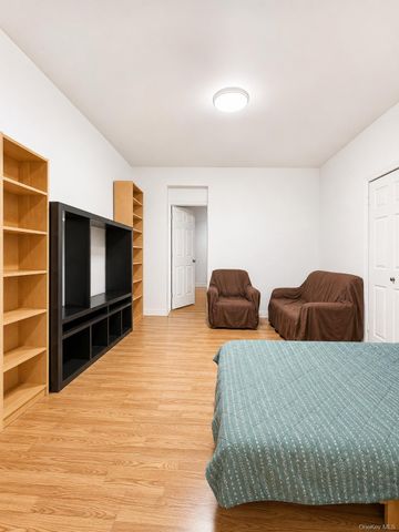 22-48 43rd Street, Astoria, NY 11105