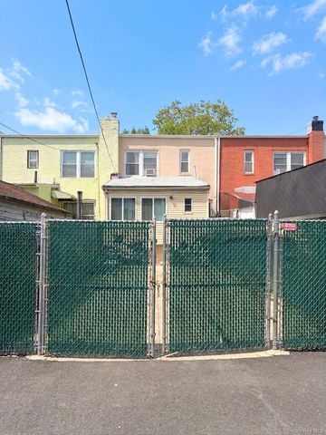 22-48 43rd Street, Astoria, NY 11105