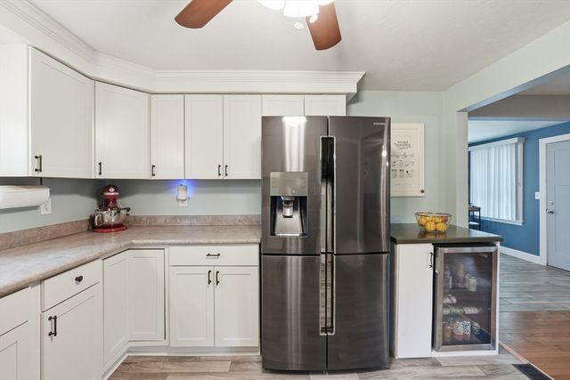 8 Woodside Ter, Auburn, MA 01501