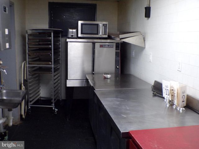 16 COLUMBIA AVE, Reading, PA 19606