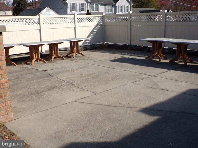 16 COLUMBIA AVE, Reading, PA 19606