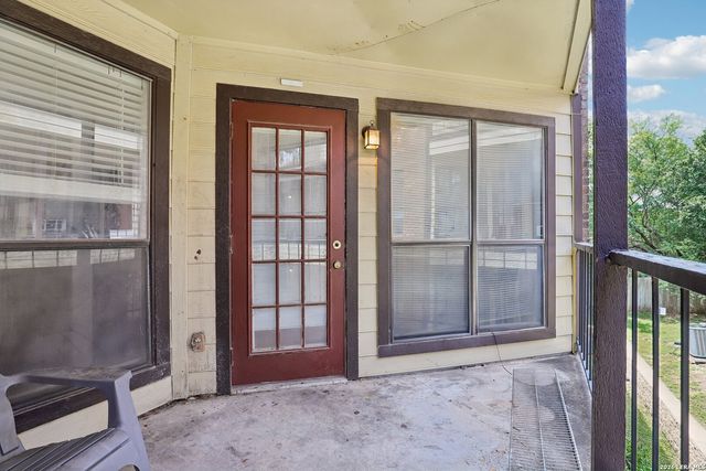 2542 Babcock Rd Apt D202, San Antonio, TX 78229