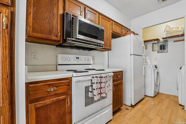 2542 Babcock Rd Apt D202, San Antonio, TX 78229