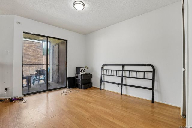 2542 Babcock Rd Apt D202, San Antonio, TX 78229