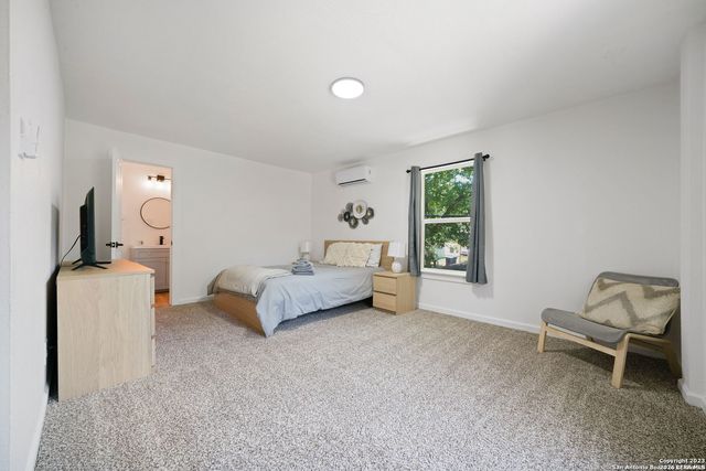 216 Milton, San Antonio, TX 78209