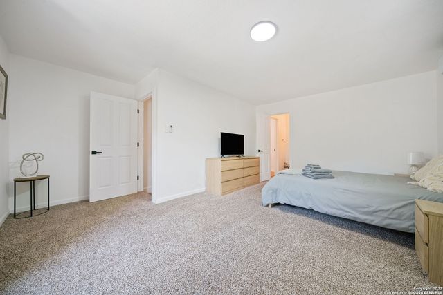 216 Milton, San Antonio, TX 78209