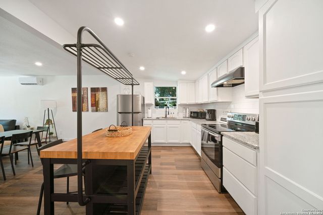 216 Milton, San Antonio, TX 78209