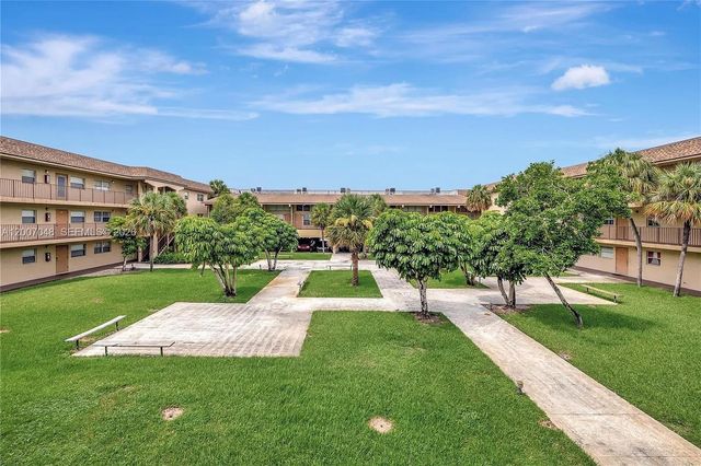 4121 NW 26th St T16, Lauderhill, FL 33313