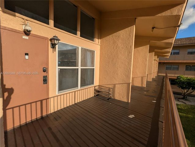 4121 NW 26th St T16, Lauderhill, FL 33313