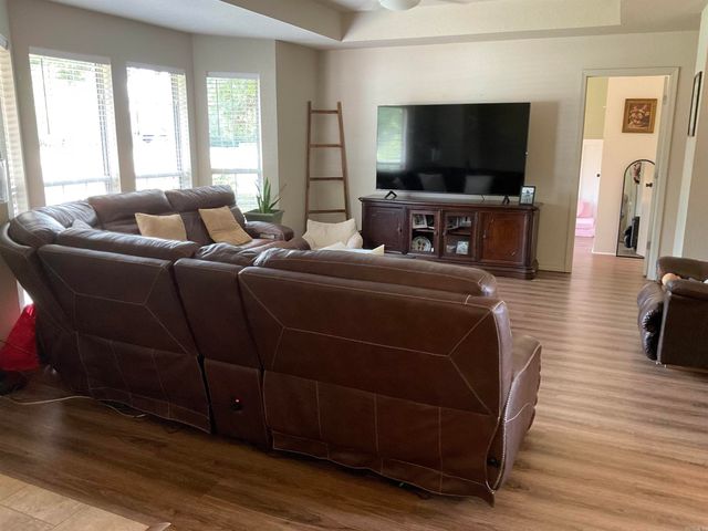 93 E Main Street, Greenbrier, AR 72058