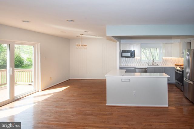 19 VIBURNUM CT, Lafayette Hill, PA 19444