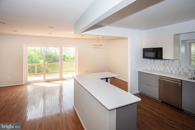 19 VIBURNUM CT, Lafayette Hill, PA 19444