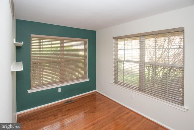 19 VIBURNUM CT, Lafayette Hill, PA 19444