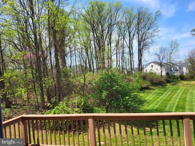 19 VIBURNUM CT, Lafayette Hill, PA 19444