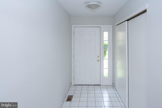 19 VIBURNUM CT, Lafayette Hill, PA 19444