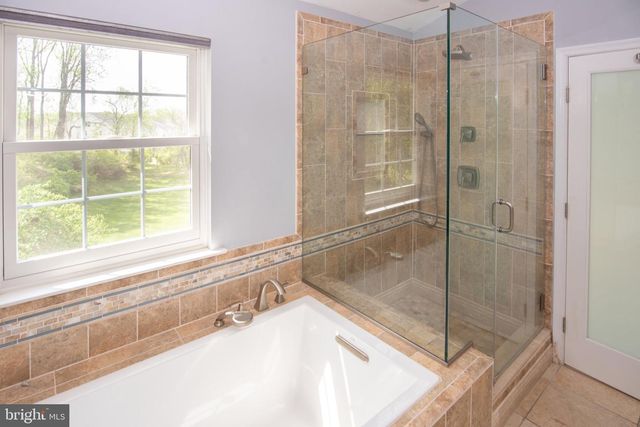 19 VIBURNUM CT, Lafayette Hill, PA 19444