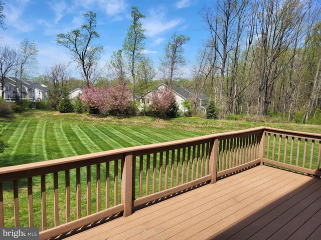 19 VIBURNUM CT, Lafayette Hill, PA 19444