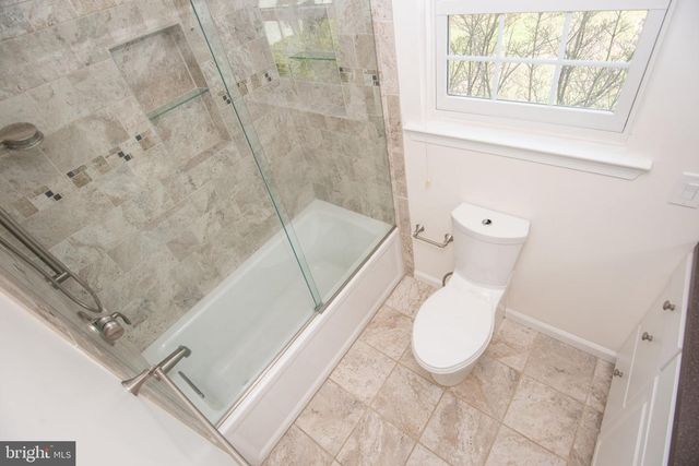 19 VIBURNUM CT, Lafayette Hill, PA 19444