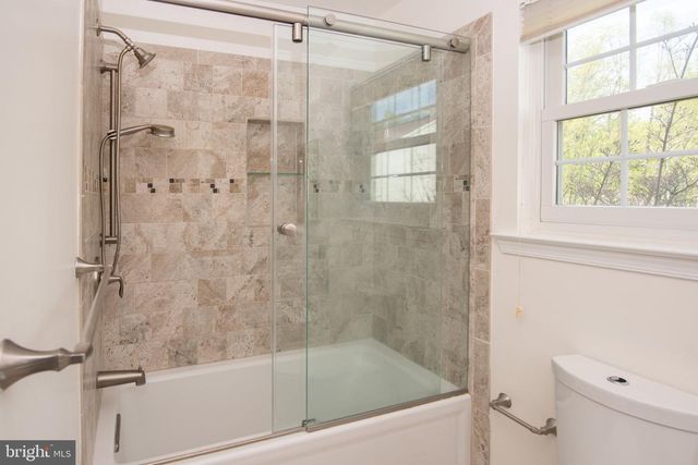 19 VIBURNUM CT, Lafayette Hill, PA 19444