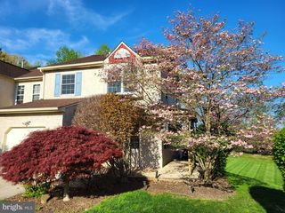 19 VIBURNUM CT, Lafayette Hill, PA 19444