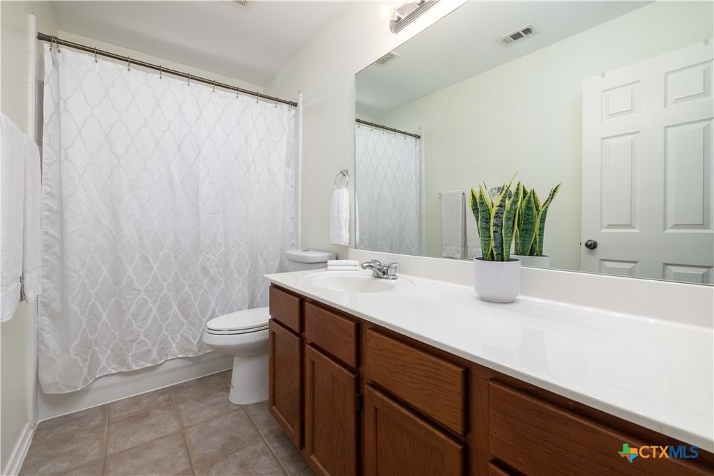 Image 18 of property listing at 8927 Liberty View, Converse, TX 78109