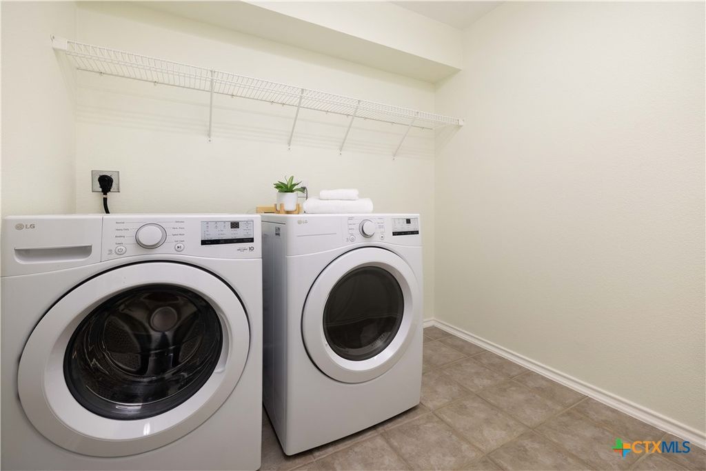 Image 20 of property listing at 8927 Liberty View, Converse, TX 78109