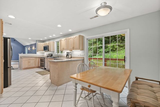 62 Coffey Ave, Haverhill, MA 01835