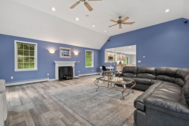 62 Coffey Ave, Haverhill, MA 01835