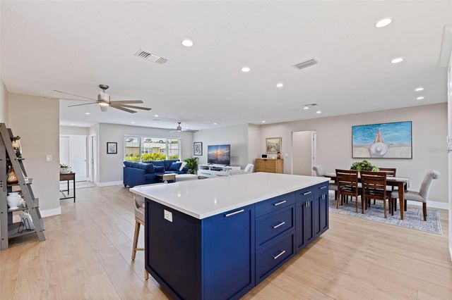 6085 TANGLEWOOD DRIVE NE, St Petersburg, FL 33703
